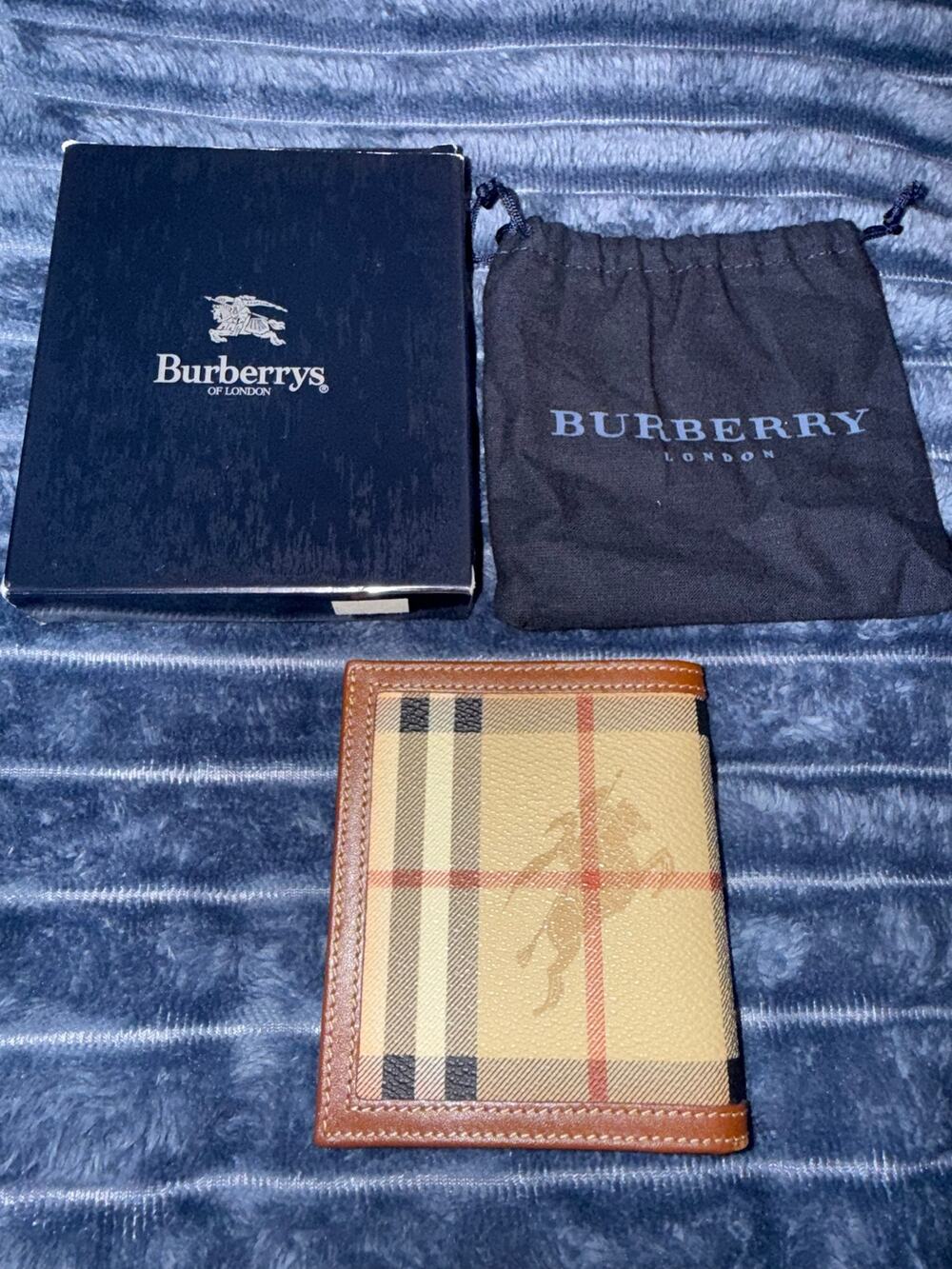 Vintage Burberrys Nova Check Shadow Horse Leather Bifold Wallet Card Holder Box
